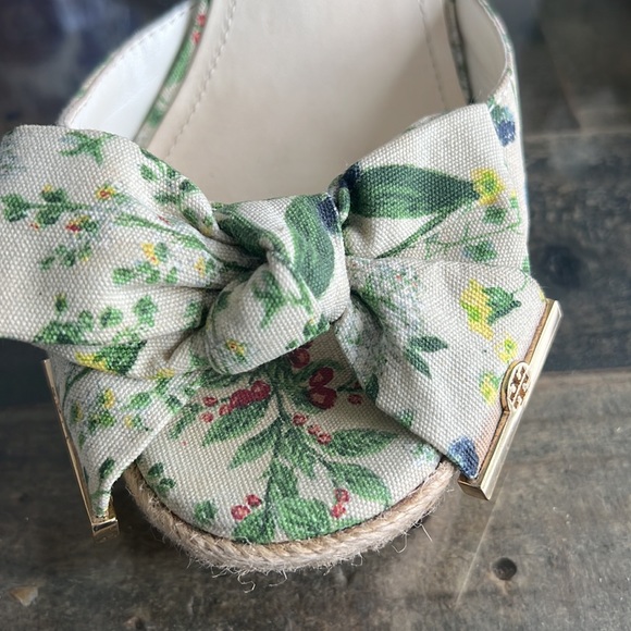 Tory Burch floral platform sandals LIKE NEW - Picture 6 of 7